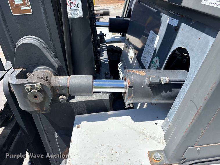 image for item ER7596 2017 UniCarriers PFD155H forklift