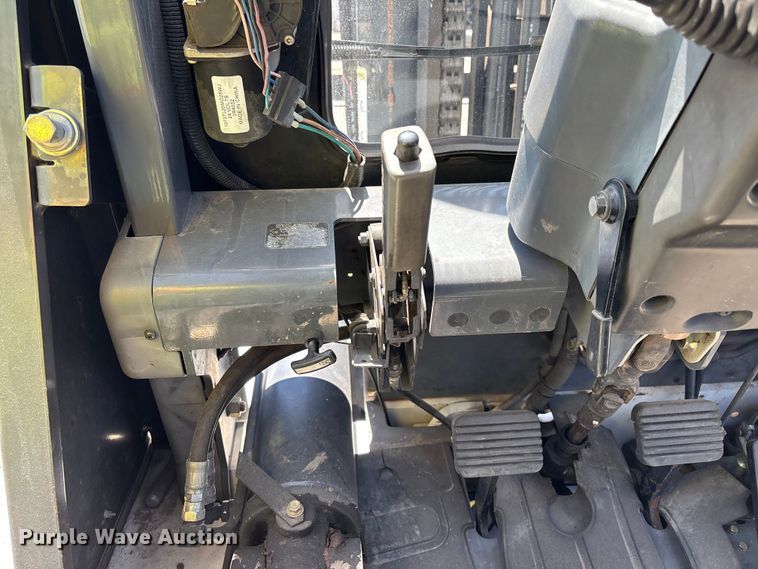 image for item ER7596 2017 UniCarriers PFD155H forklift