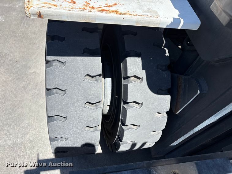 image for item ER7596 2017 UniCarriers PFD155H forklift