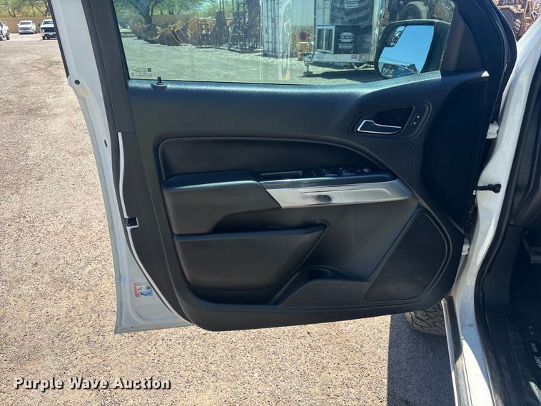 image for item ER7597 2022 Chevrolet Colorado  pickup truck