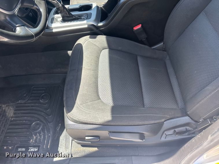 image for item ER7597 2022 Chevrolet Colorado  pickup truck