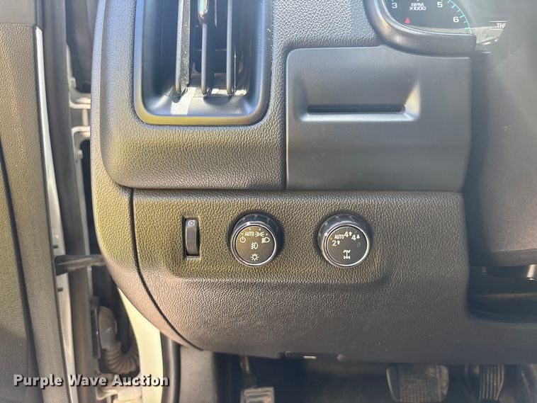 image for item ER7597 2022 Chevrolet Colorado  pickup truck
