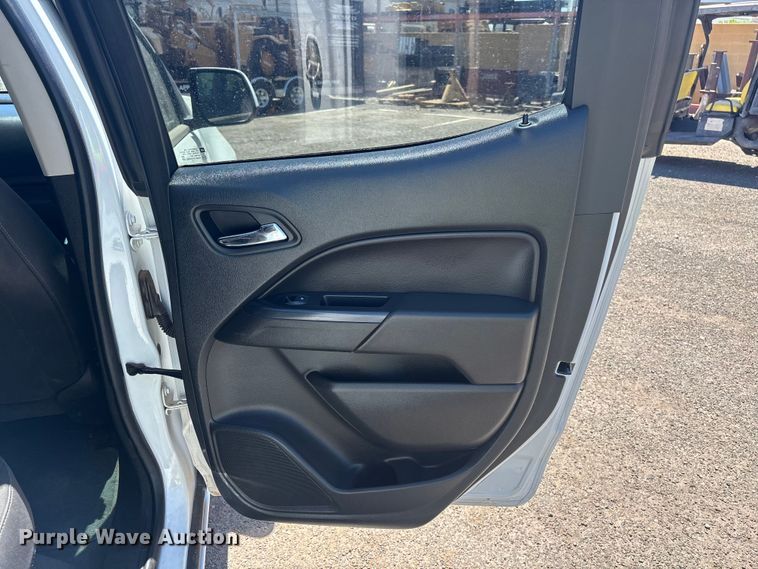 image for item ER7597 2022 Chevrolet Colorado  pickup truck