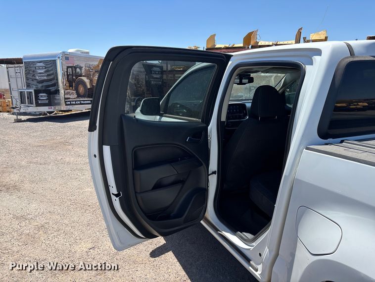 image for item ER7597 2022 Chevrolet Colorado  pickup truck