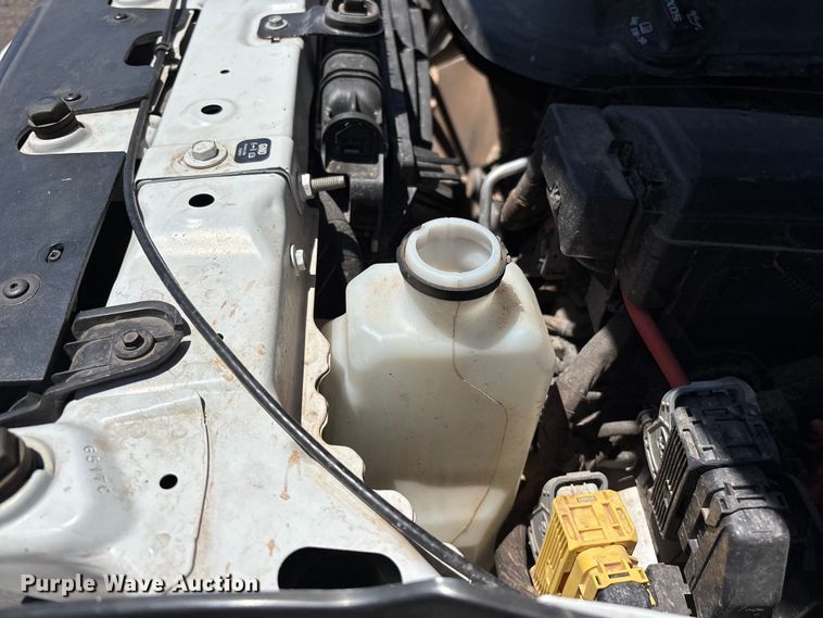 image for item ER7597 2022 Chevrolet Colorado  pickup truck
