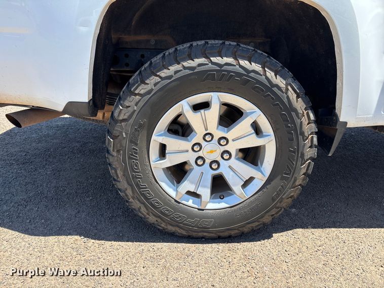 image for item ER7597 2022 Chevrolet Colorado  pickup truck