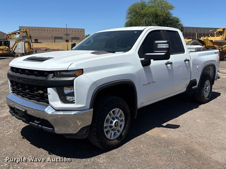 image for item ER7598 2022 Chevrolet Silverado 2500HD Crew Cab pickup truck