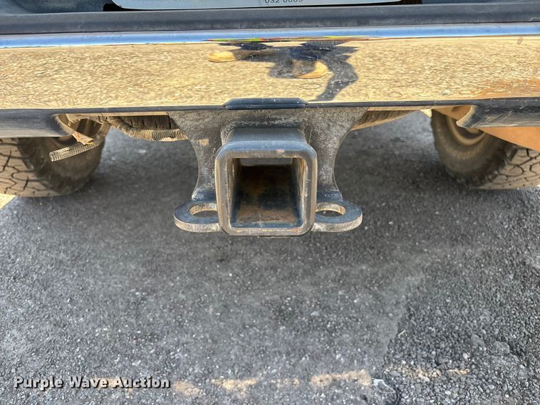 image for item ER7598 2022 Chevrolet Silverado 2500HD Crew Cab pickup truck