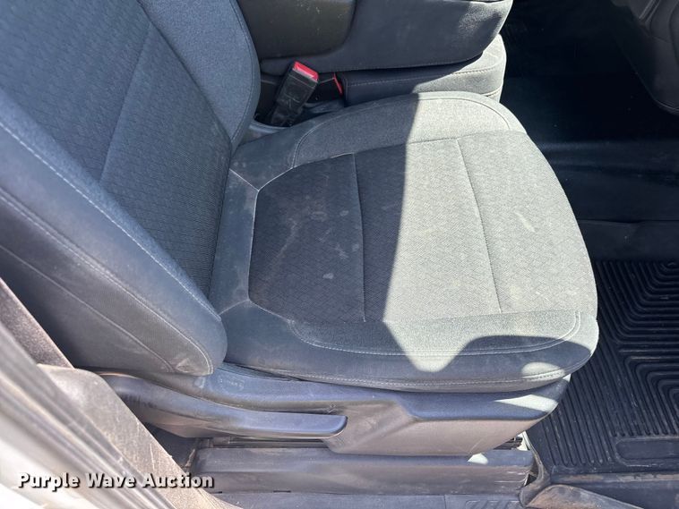 image for item ER7598 2022 Chevrolet Silverado 2500HD Crew Cab pickup truck