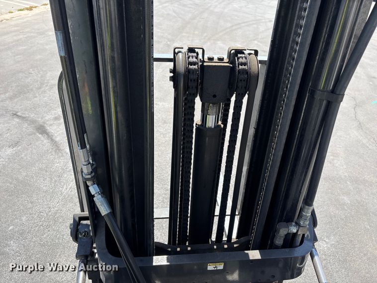 image for item ER7600 2017 UniCarriers CFS40 forklift