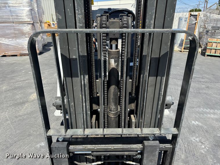 image for item ER7600 2017 UniCarriers CFS40 forklift