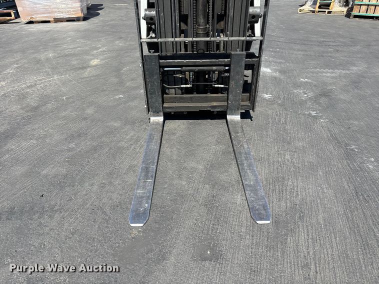 image for item ER7600 2017 UniCarriers CFS40 forklift