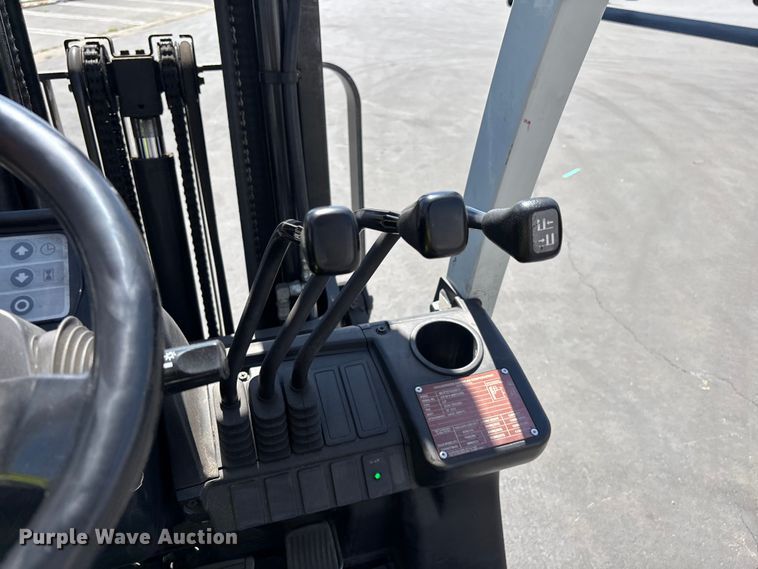 image for item ER7600 2017 UniCarriers CFS40 forklift