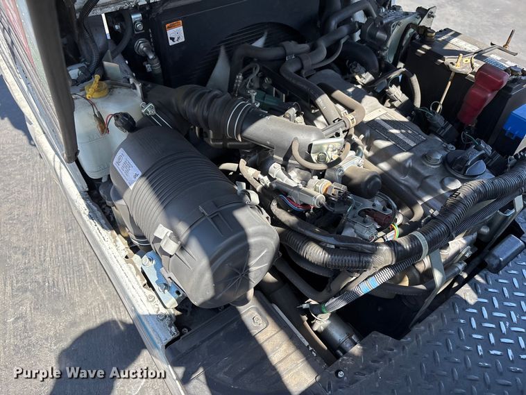 image for item ER7600 2017 UniCarriers CFS40 forklift