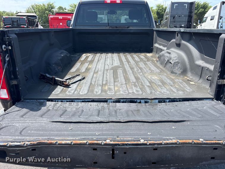 image for item ET2089 2017 RAM 1500 pickup truck