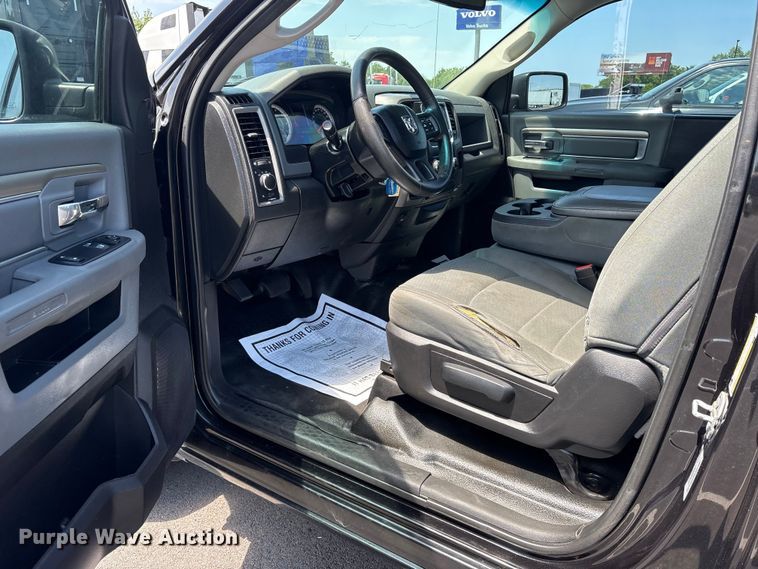 image for item ET2089 2017 RAM 1500 pickup truck