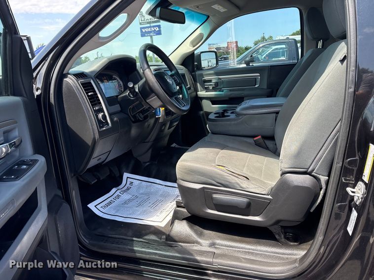image for item ET2089 2017 RAM 1500 pickup truck