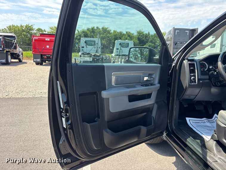 image for item ET2089 2017 RAM 1500 pickup truck