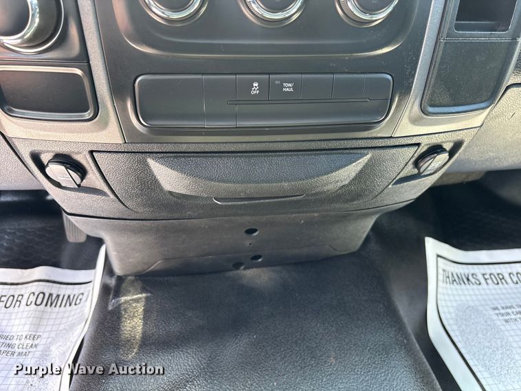 image for item ET2089 2017 RAM 1500 pickup truck