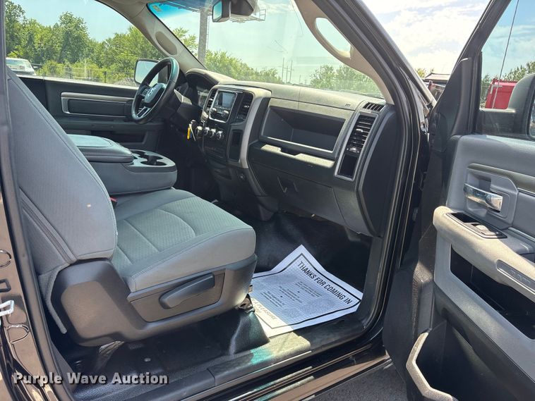 image for item ET2089 2017 RAM 1500 pickup truck
