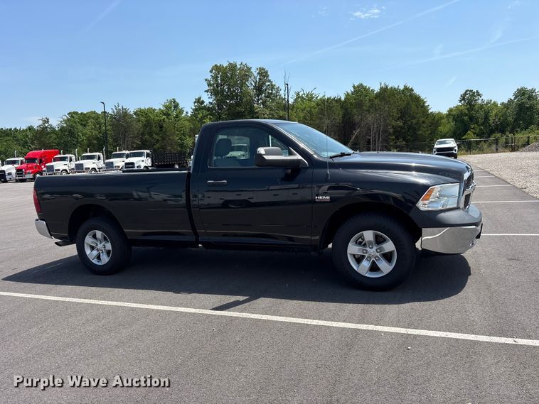 image for item ET2090 2018 RAM 1500 pickup truck