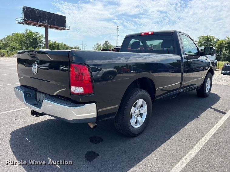 image for item ET2090 2018 RAM 1500 pickup truck