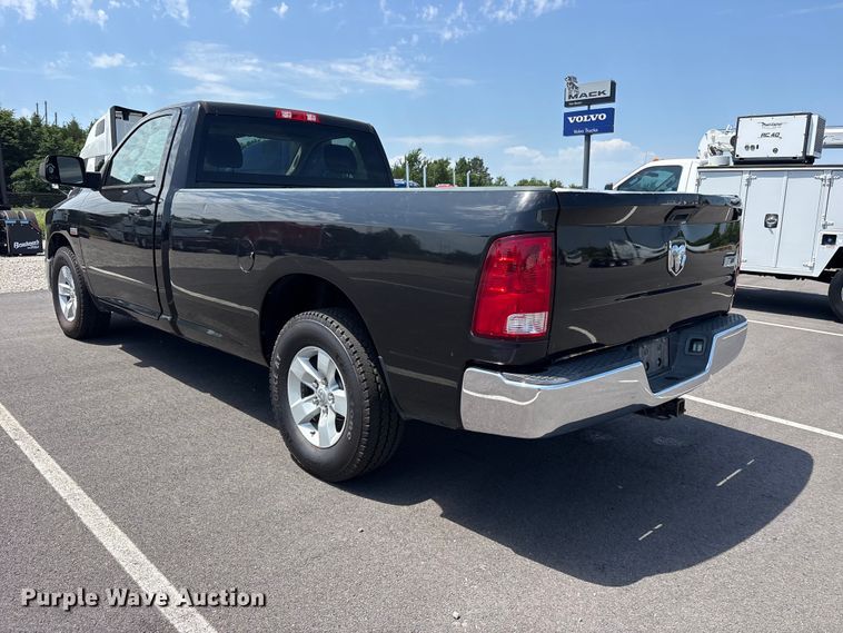 image for item ET2090 2018 RAM 1500 pickup truck