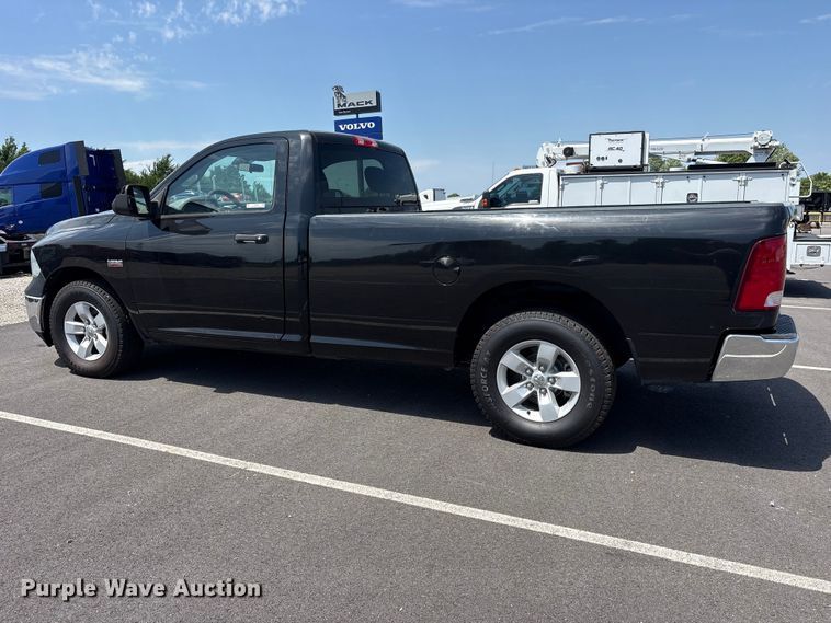 image for item ET2090 2018 RAM 1500 pickup truck