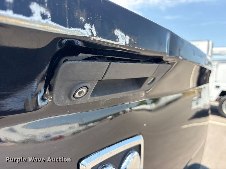 image for item ET2090 2018 RAM 1500 pickup truck