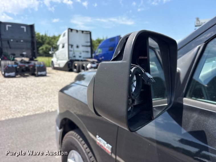 image for item ET2090 2018 RAM 1500 pickup truck