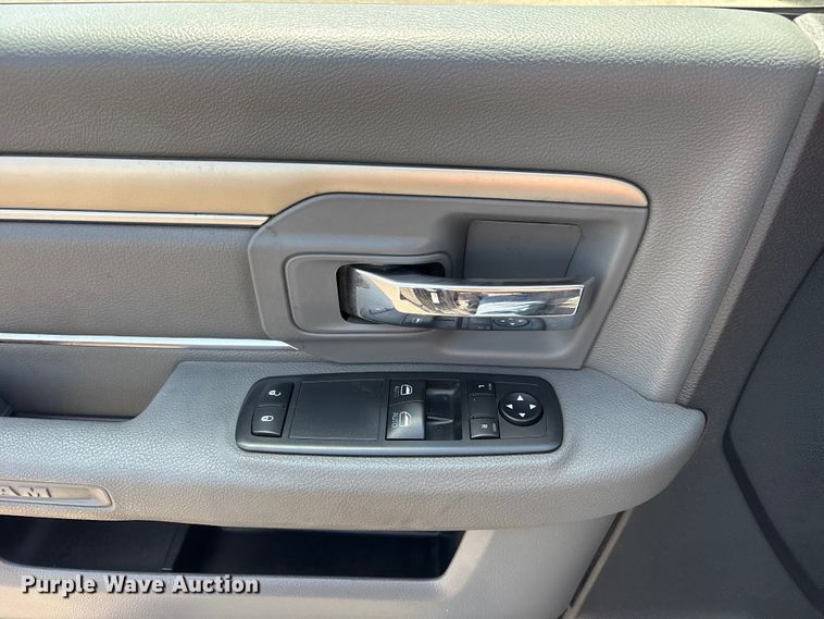 image for item ET2090 2018 RAM 1500 pickup truck