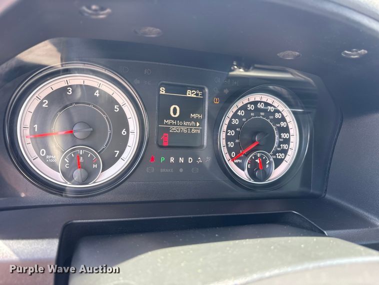 image for item ET2090 2018 RAM 1500 pickup truck