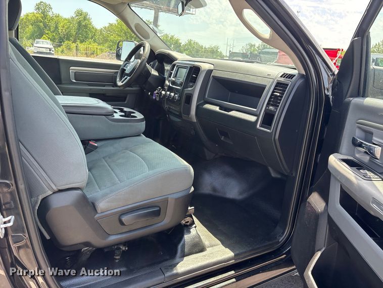 image for item ET2090 2018 RAM 1500 pickup truck