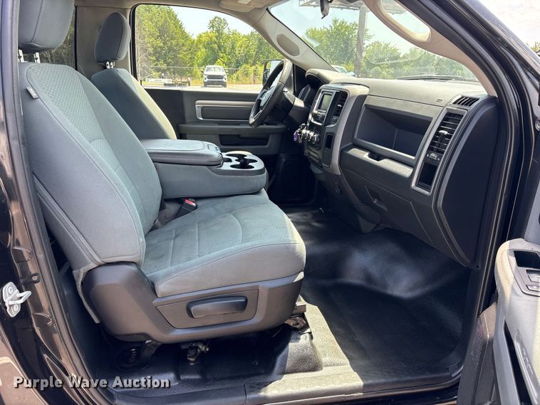 image for item ET2090 2018 RAM 1500 pickup truck