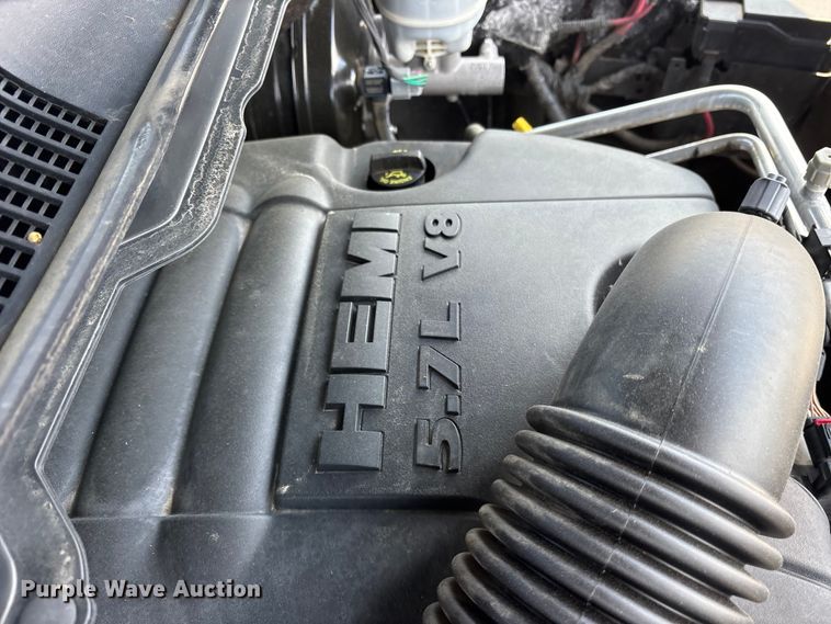 image for item ET2090 2018 RAM 1500 pickup truck