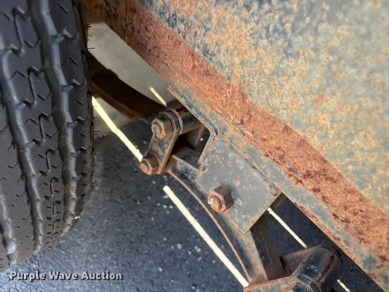 image for item ET2092 2015 Dakota utility trailer