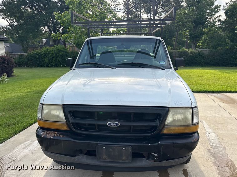 image for item ET2095 1998 Ford Ranger utility bed pickup truck