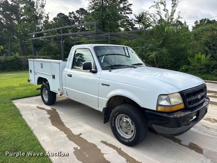 image for item ET2095 1998 Ford Ranger utility bed pickup truck
