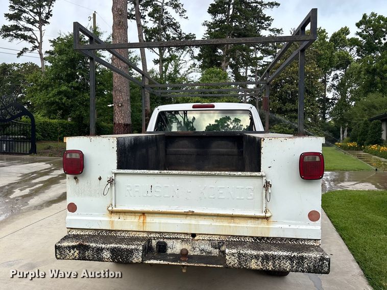 image for item ET2095 1998 Ford Ranger utility bed pickup truck