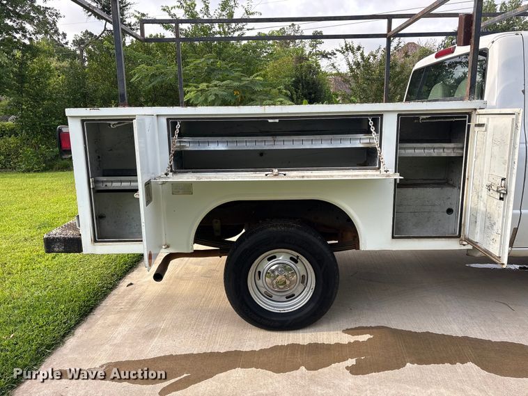 image for item ET2095 1998 Ford Ranger utility bed pickup truck