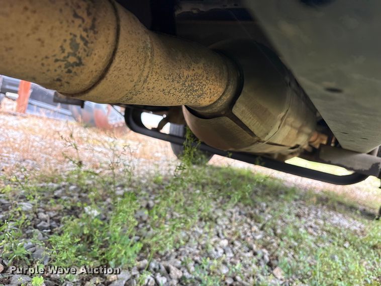 image for item ET2112 2017 Ford E450 Super Duty box truck