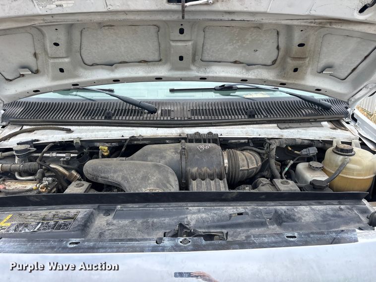 image for item ET2112 2017 Ford E450 Super Duty box truck