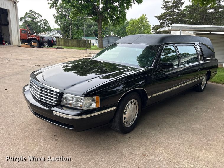 image for item ET2114 1999 Cadillac Krystal Koach hearse