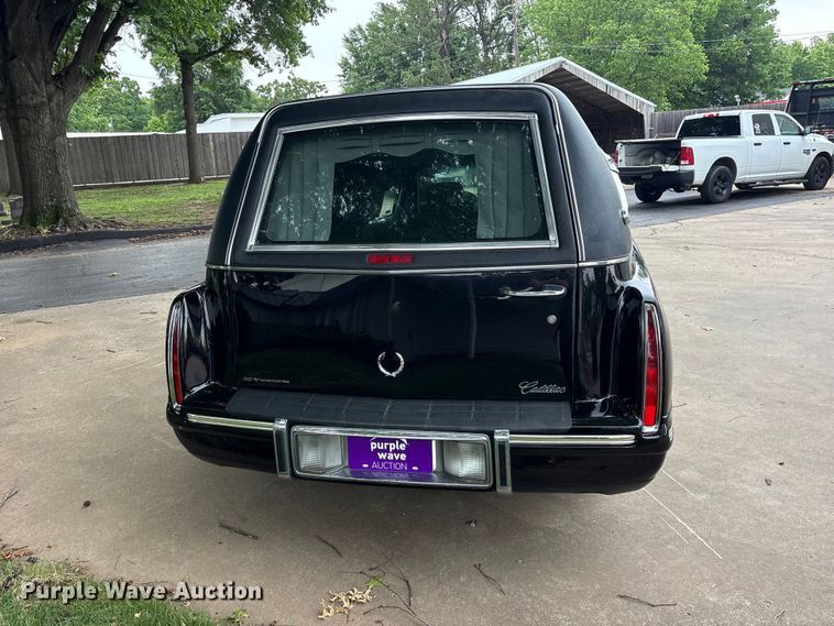 image for item ET2114 1999 Cadillac Krystal Koach hearse