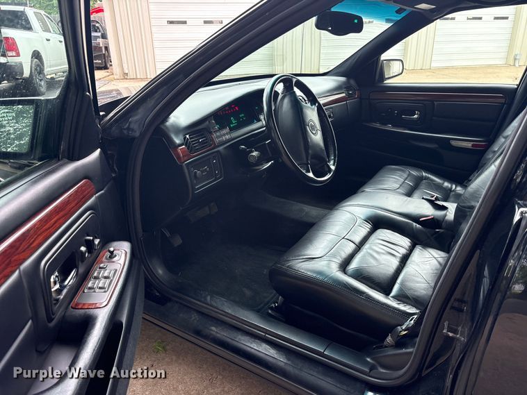 image for item ET2114 1999 Cadillac Krystal Koach hearse