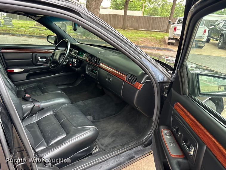 image for item ET2114 1999 Cadillac Krystal Koach hearse