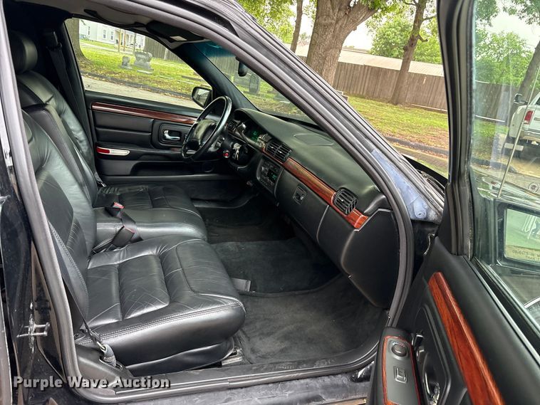 image for item ET2114 1999 Cadillac Krystal Koach hearse