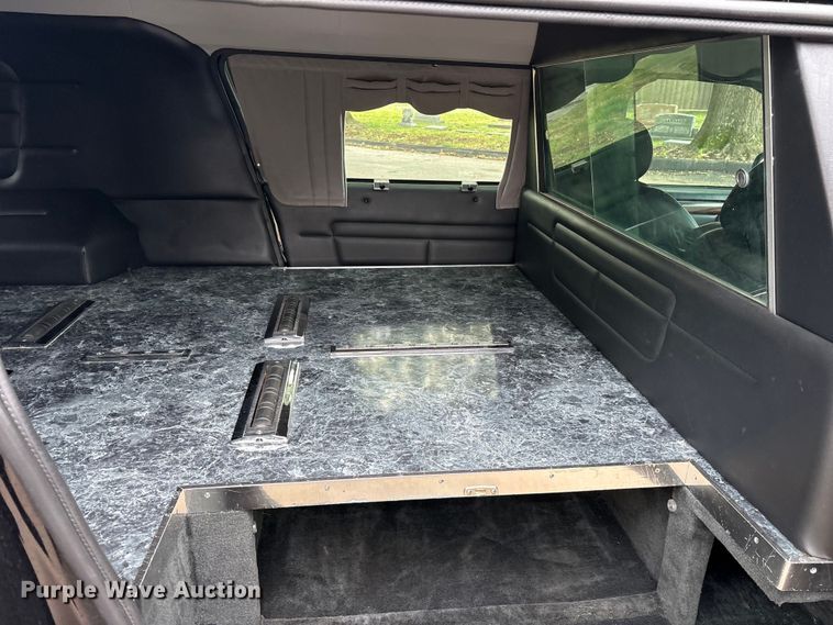 image for item ET2114 1999 Cadillac Krystal Koach hearse