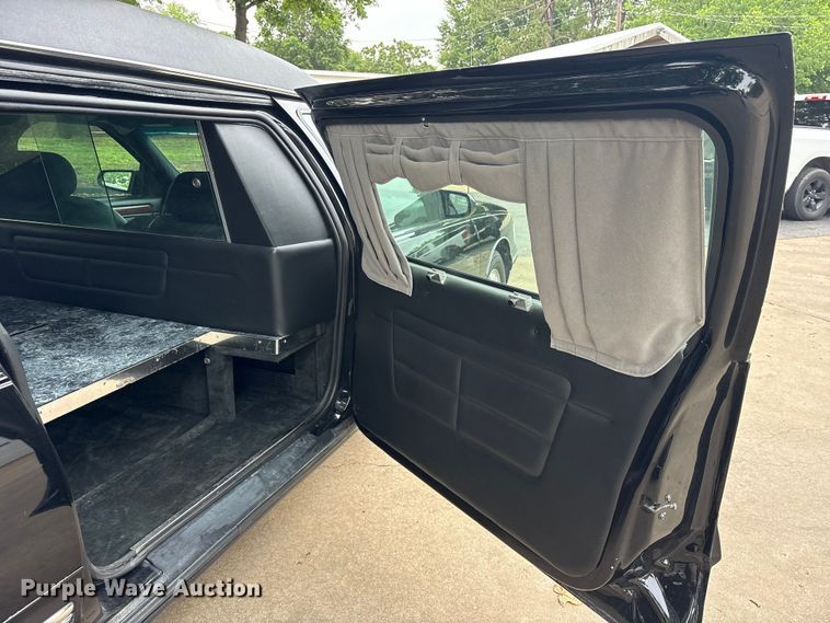 image for item ET2114 1999 Cadillac Krystal Koach hearse