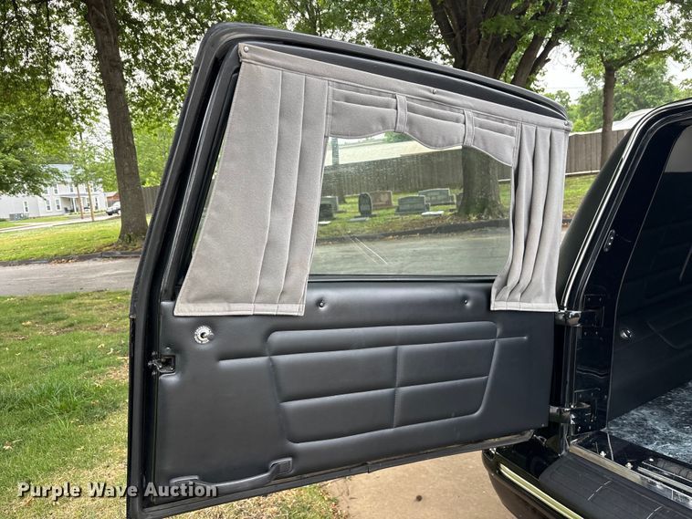 image for item ET2114 1999 Cadillac Krystal Koach hearse